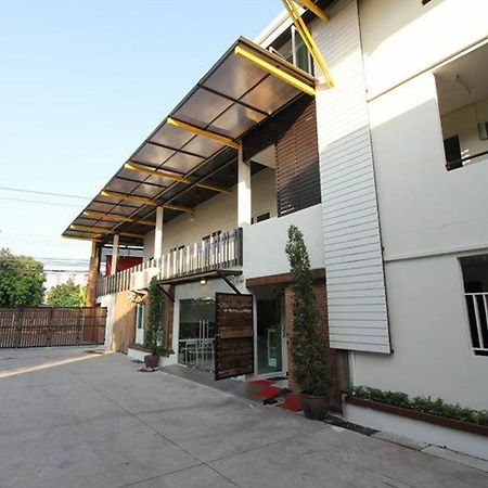 Leesort @ Onnuch Hotel Bangkok Exterior photo
